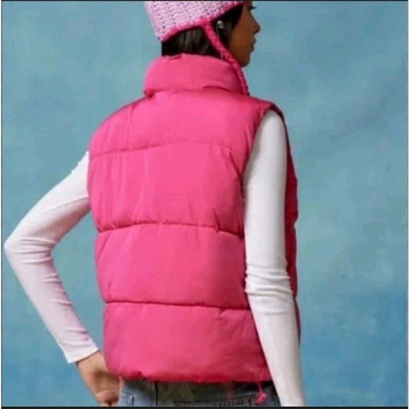 BDG x Urban Outfitters Hot Pink Quilted Puffer Overcoat Vest Size Medium NWT - Picture 3 of 8